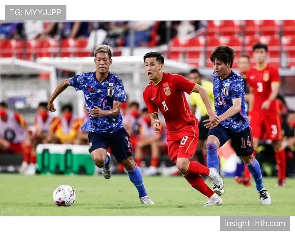 中超助攻王争夺战进入白热化,核心球员亮眼表现助球队争光 中超助攻王争夺战进入白热化,核心球员亮眼表现助球队争光