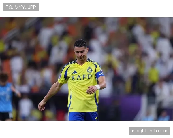 C罗是否拖累球队：战术适配与比赛影响力分析