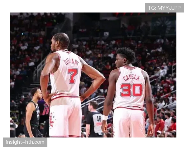 阿门·汤普森三分精准提升球队外线空间压力